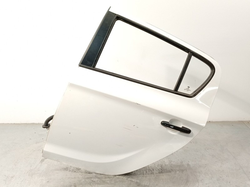 Recambio de puerta trasera izquierda para hyundai i20 i (pb, pbt) 1.2 referencia OEM IAM 770031J000  