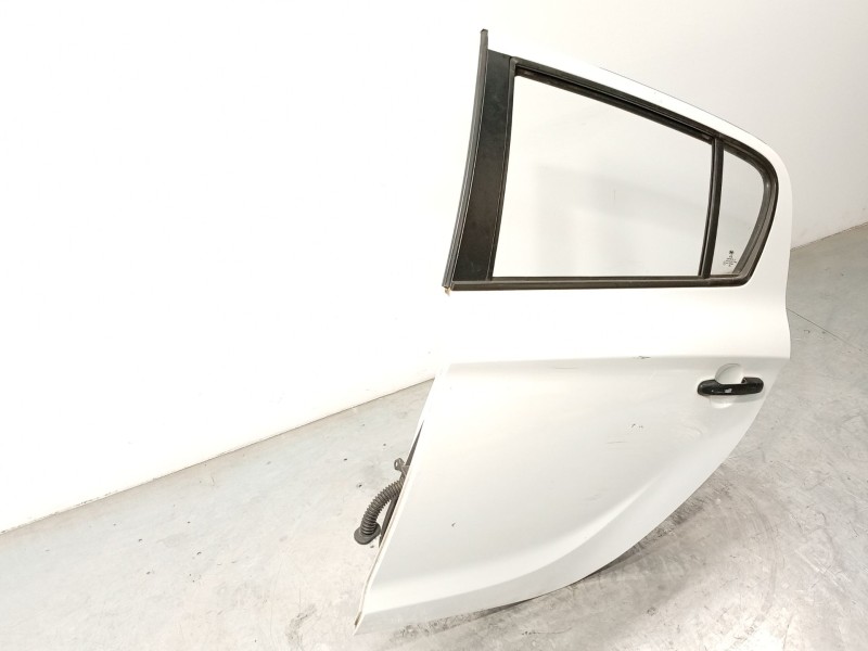 Recambio de puerta trasera izquierda para hyundai i20 i (pb, pbt) 1.2 referencia OEM IAM 770031J000  