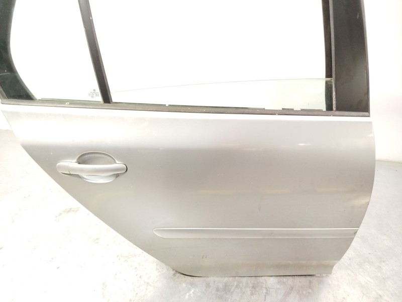 Recambio de puerta trasera derecha para volkswagen golf v (1k1) 1.9 tdi referencia OEM IAM 1K6833106J  