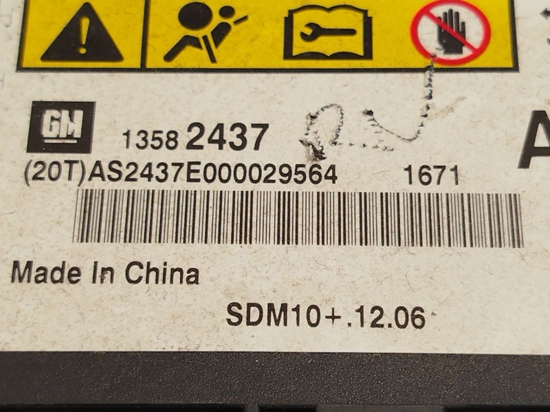 Recambio de centralita airbag para chevrolet cruze (j300) 1.6 referencia OEM IAM 13582437  