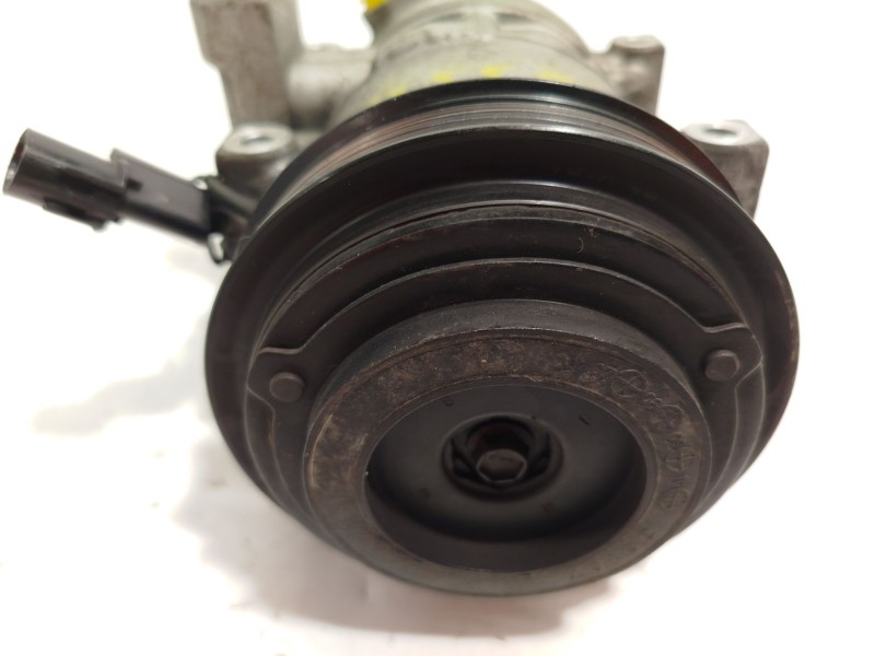 Recambio de compresor aire acondicionado para hyundai i20 i (pb, pbt) 1.2 referencia OEM IAM 977011J000  