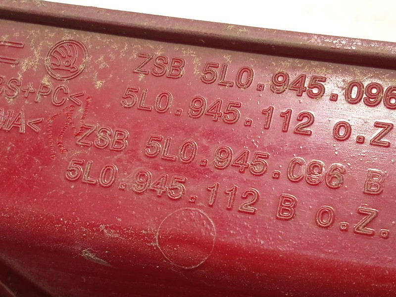 Recambio de piloto trasero derecho para skoda yeti (5l) 1.4 tsi referencia OEM IAM 5L0945096B 5L0945112 