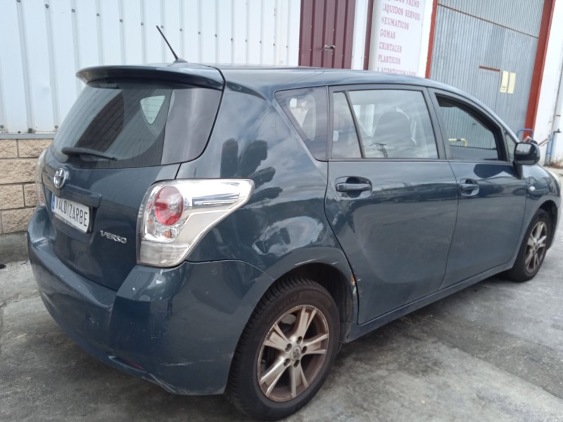 toyota verso (_r2_) del año 2009