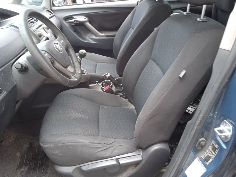 toyota verso (_r2_) del año 2009