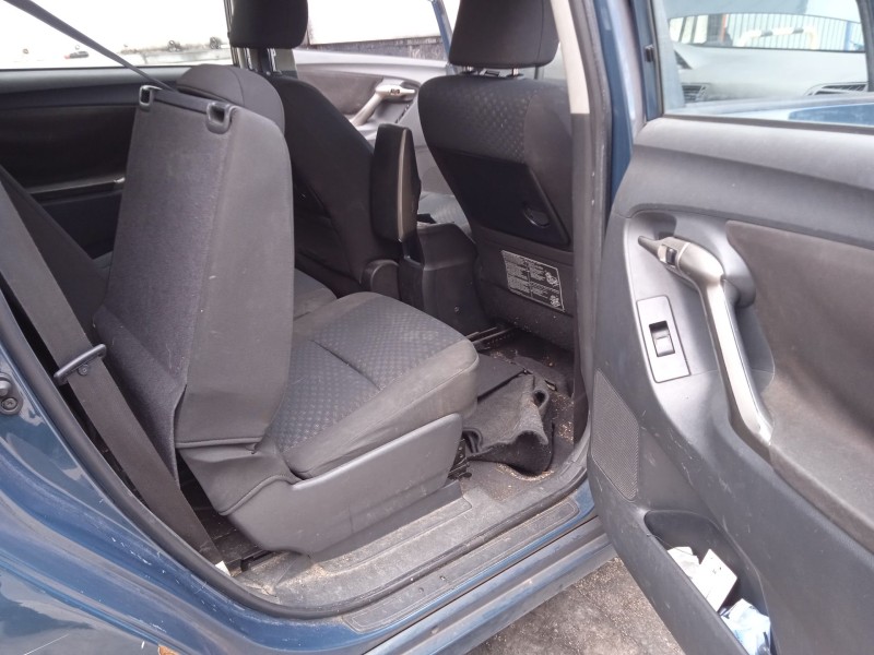 toyota verso (_r2_) del año 2009