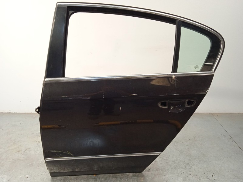 Recambio de puerta trasera izquierda para volkswagen passat b6 (3c2) 2.0 fsi referencia OEM IAM 3C5833055H  