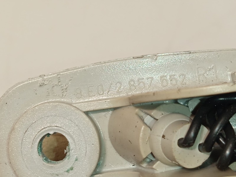 Recambio de parasol derecho para audi a4 b7 (8ec) 2.0 tdi 16v referencia OEM IAM 8E01857552  