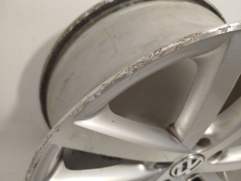 Recambio de llanta para volkswagen golf vi (5k1) 2.0 tdi referencia OEM IAM 5K0601025L 5K0601025L8Z8 