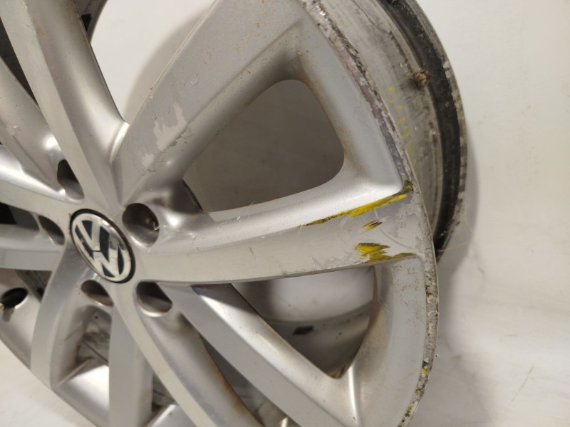 Recambio de llanta para volkswagen golf vi (5k1) 2.0 tdi referencia OEM IAM 5K0601025L 5K0601025L8Z8 