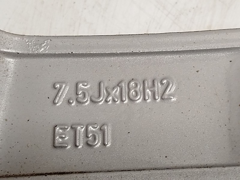 Recambio de llanta para volkswagen golf vi (5k1) 2.0 tdi referencia OEM IAM 5K0601025L 5K0601025L8Z8 