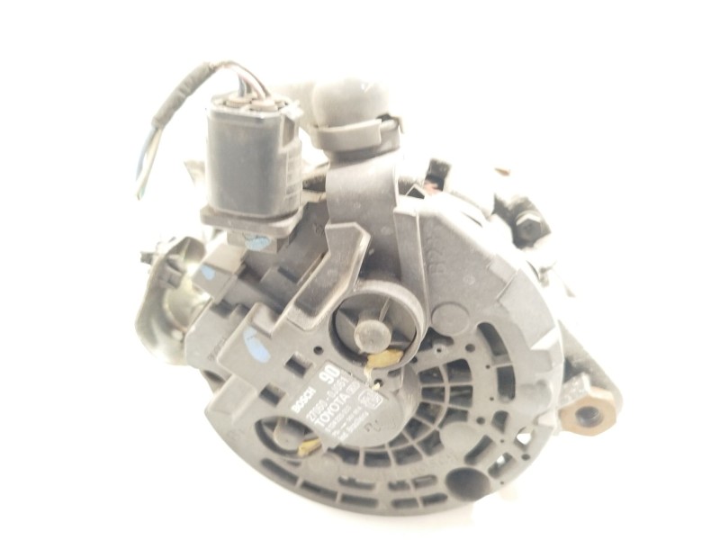 Recambio de alternador para toyota yaris (_p9_) 1.3 vvt-i (scp90_) referencia OEM IAM 270600J061  0124225053