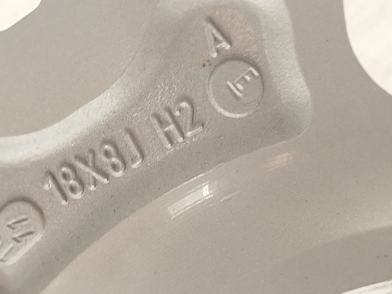 Recambio de llanta para mg mg 4 (eh32) ev referencia OEM IAM 11260936  