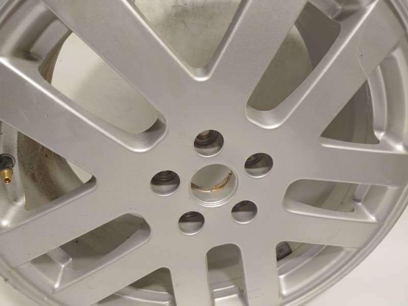 Recambio de llanta para mg mg 4 (eh32) ev referencia OEM IAM 11260936  