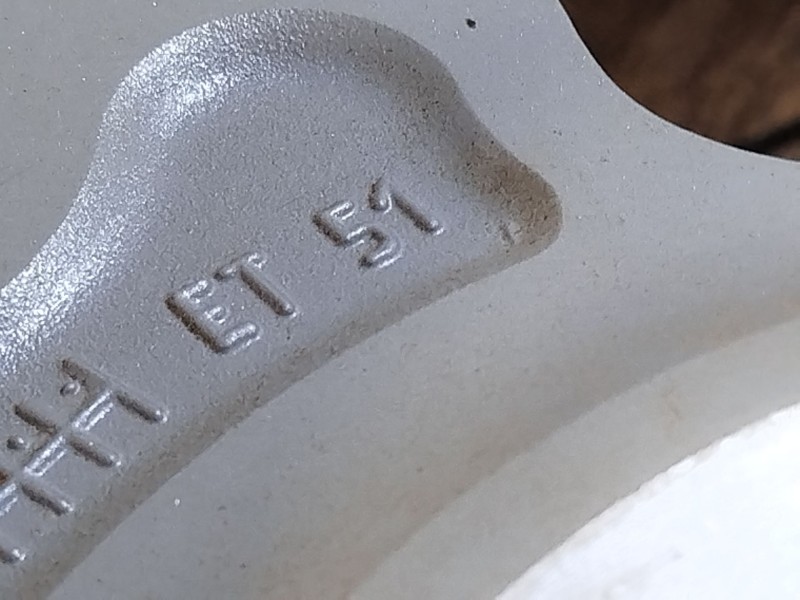 Recambio de llanta para mg mg 4 (eh32) ev referencia OEM IAM 11260936  