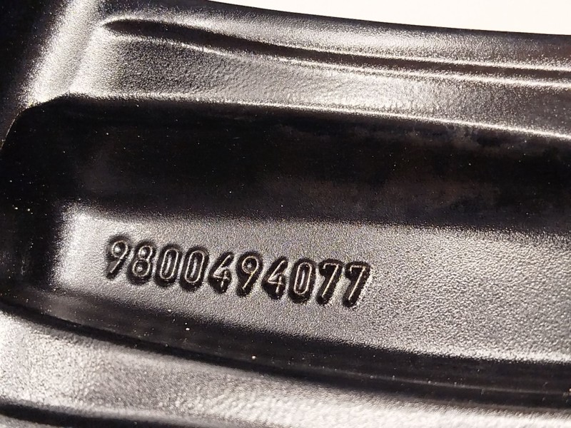 Recambio de llanta para citroën c3 iii (sx) 1.2 vti 82 referencia OEM IAM 9800494077 98004940ZR 