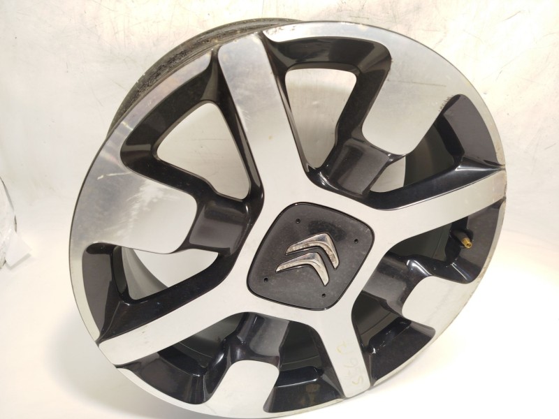 Recambio de llanta para citroën c3 iii (sx) 1.2 vti 82 referencia OEM IAM 9800494077 98004940ZR 