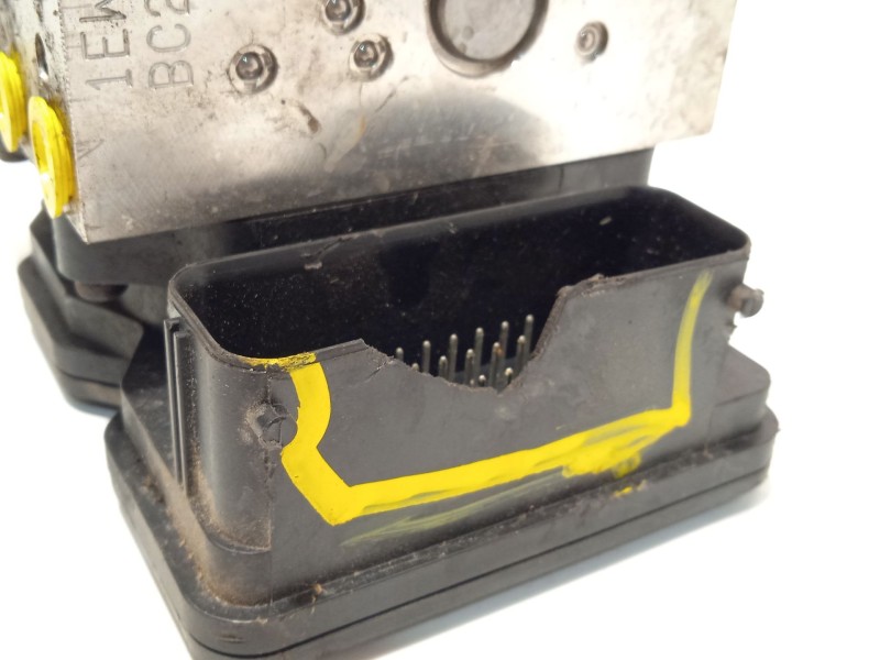 Recambio de abs para kia carens ( ) basic referencia OEM IAM 58910A4610 BE6003Q901 60BH6013Q901