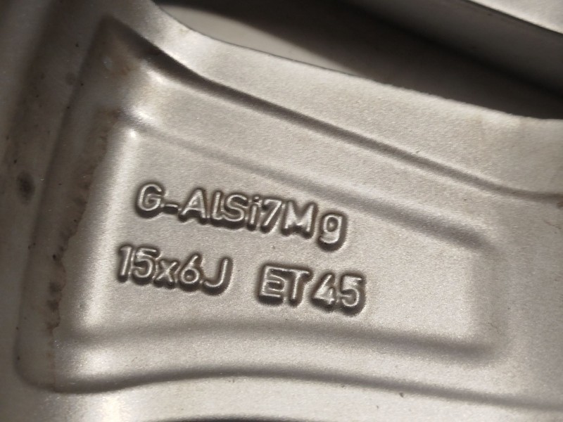 Recambio de llanta para toyota yaris (_p21_, _pa1_, _ph1_) 1.5 (mxpa11) referencia OEM IAM 42611K0030  