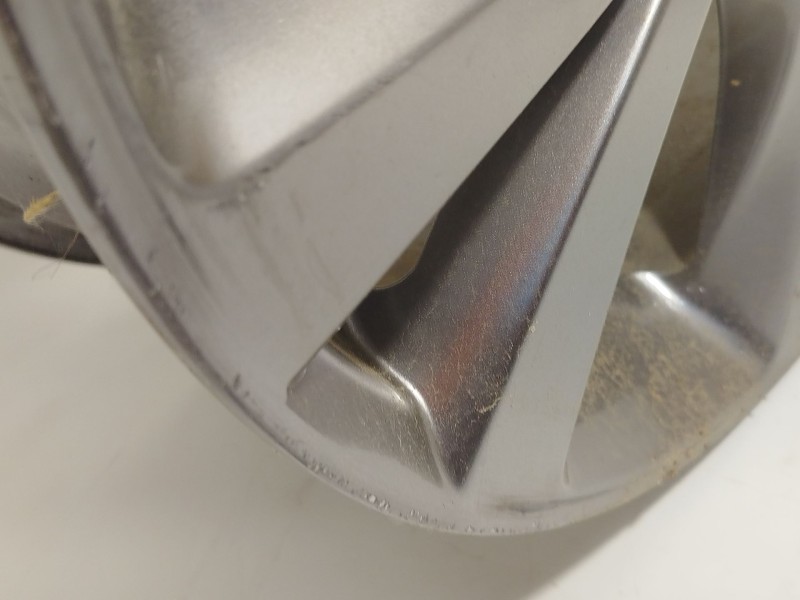 Recambio de llanta para mazda cx-30 (dm) skyactiv-x m hybrid referencia OEM IAM 9965787080  