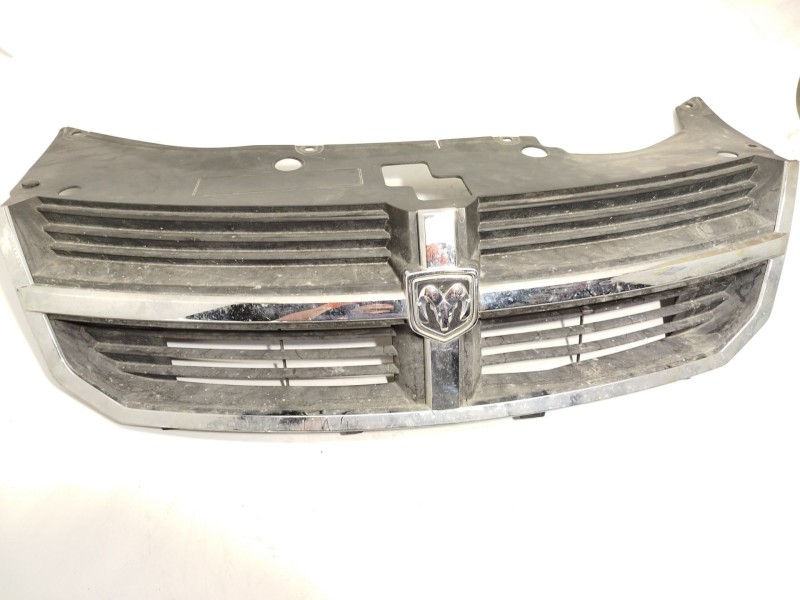 Recambio de rejilla delantera para dodge avenger 2.0 referencia OEM IAM YW40WS2AA  