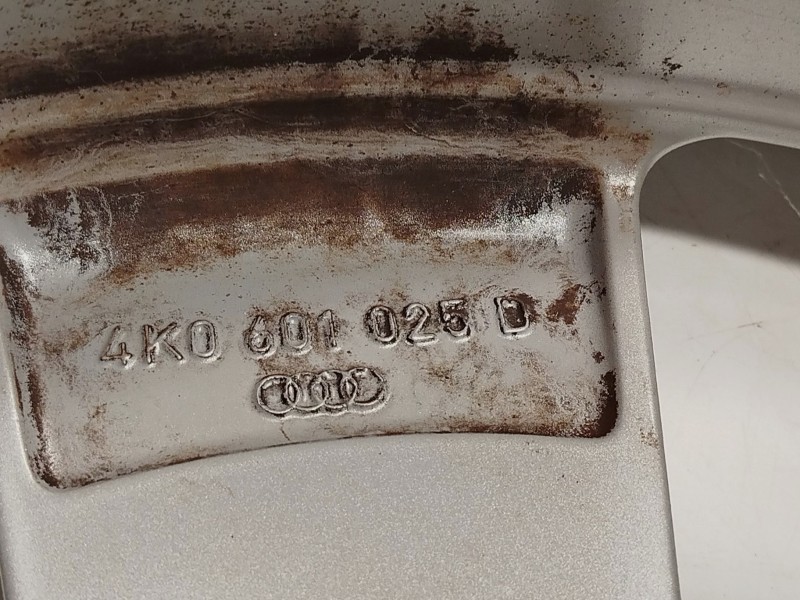 Recambio de llanta para audi a6 c8 (4a2) 45 tdi mild hybrid quattro referencia OEM IAM 4K0601025D  