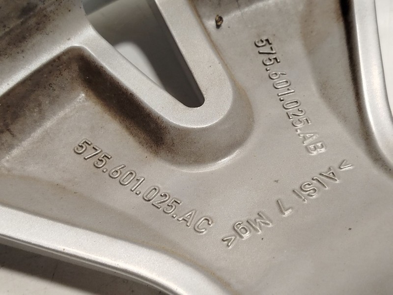 Recambio de llanta para seat ateca (kh7, khp) 1.5 tsi referencia OEM IAM 575601025AC 575601025AC8Z8 