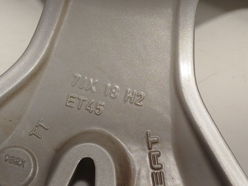 Recambio de llanta para seat ateca (kh7, khp) 1.5 tsi referencia OEM IAM 575601025AC 575601025AC8Z8 