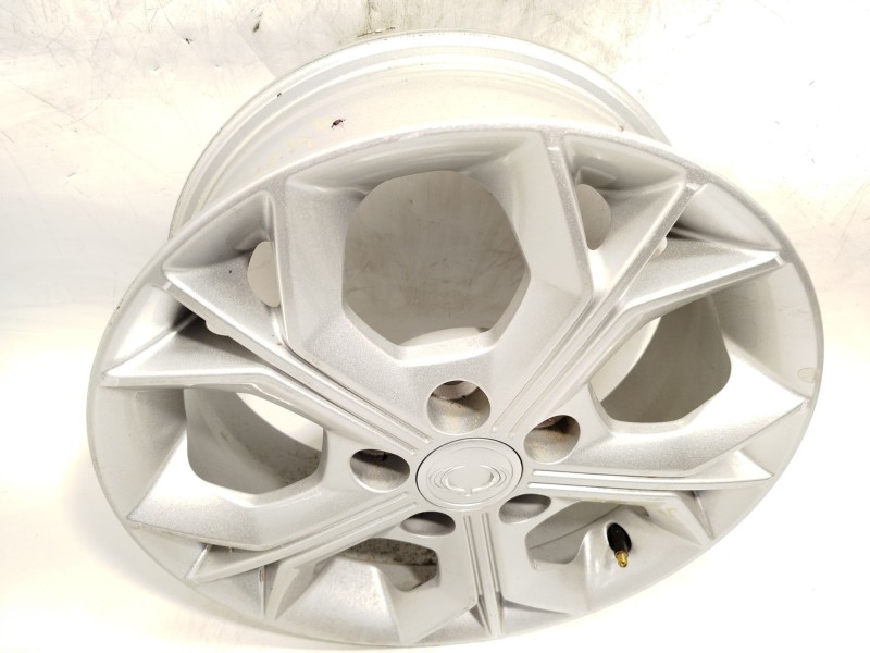 Recambio de llanta para ssangyong tivoli 1.2 referencia OEM IAM 4173035120  