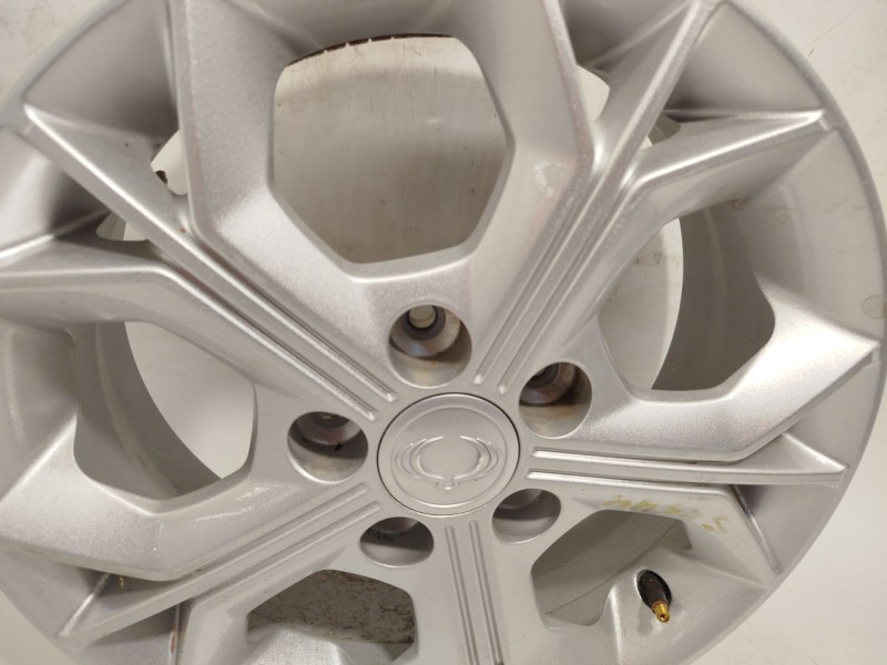 Recambio de llanta para ssangyong tivoli 1.2 referencia OEM IAM 4173035120  