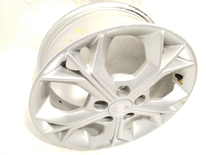 Recambio de llanta para ssangyong tivoli 1.2 referencia OEM IAM 4173035120  