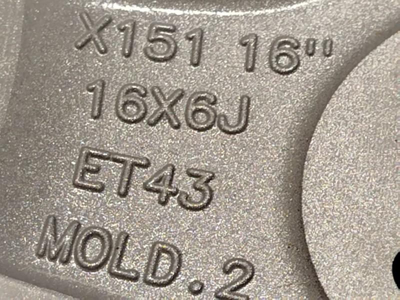 Recambio de llanta para ssangyong tivoli 1.2 referencia OEM IAM 4173035120  