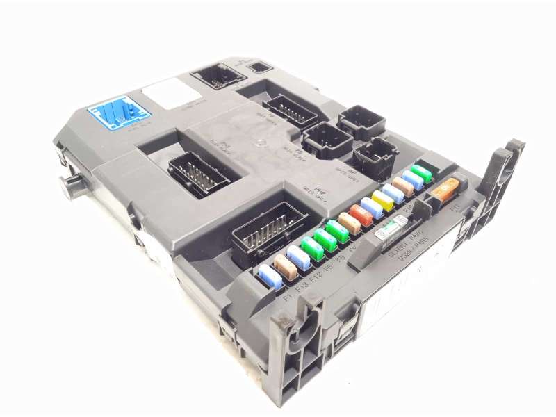 CAJA RELES / FUSIBLES 966951980 657077 6580YJ