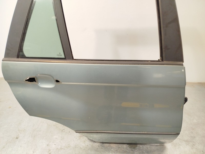 Recambio de puerta trasera derecha para bmw x5 (e53) 3.0 d referencia OEM IAM 41528256828  