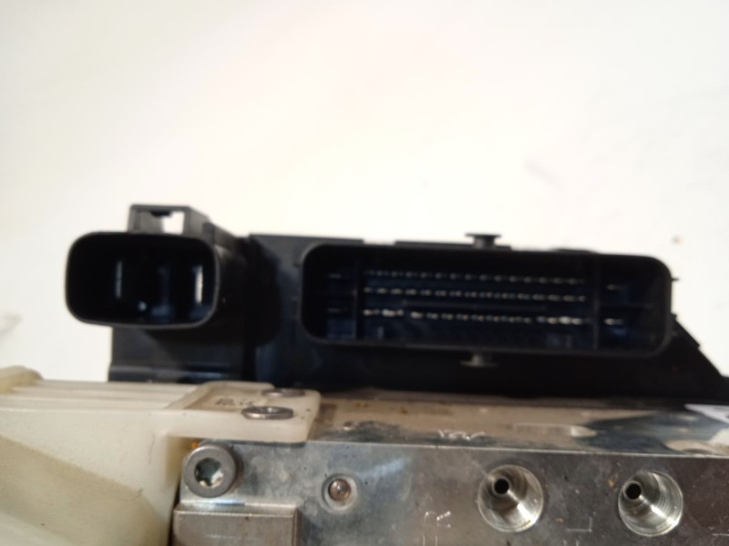 Recambio de abs para mazda 3 hatchback (bp) skyactiv-x m hybrid (bp2h) referencia OEM IAM BDMC439A0A 06210988483 06211201094