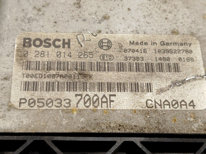 Recambio de centralita motor uce para dodge avenger 2.0 referencia OEM IAM P05033700AF K05033700AF 0281014265