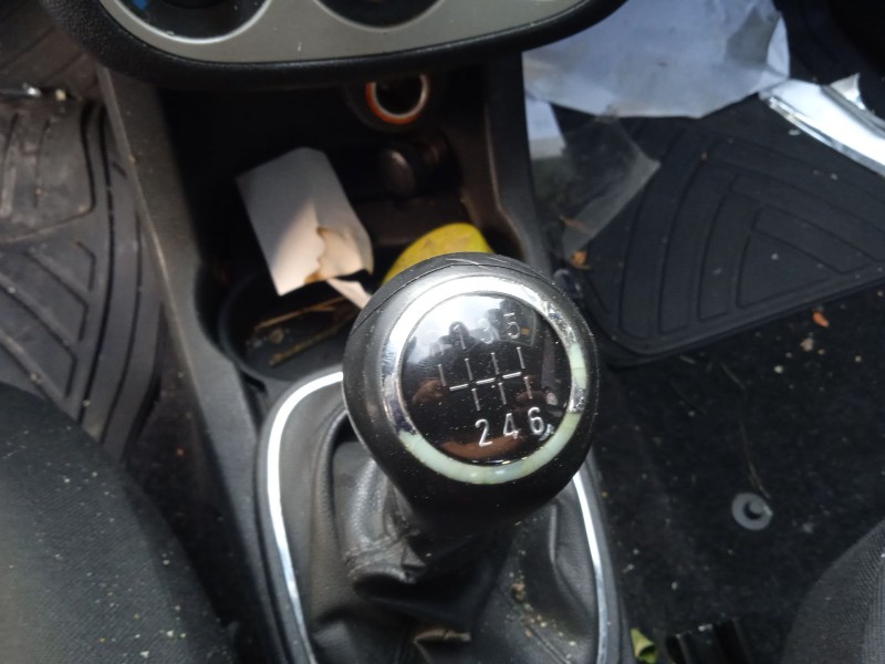 opel corsa d (s07) del año 2008