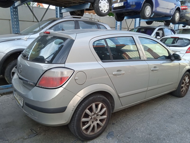 opel astra h (a04) del año 2005