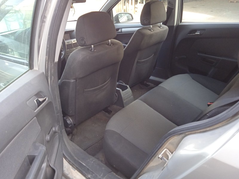 opel astra h (a04) del año 2005