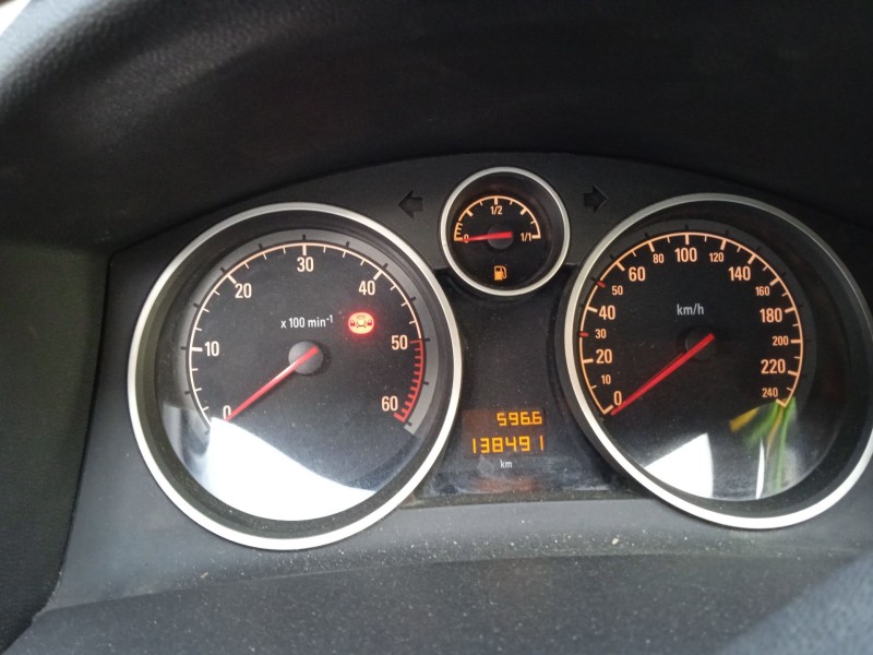 opel astra h (a04) del año 2005