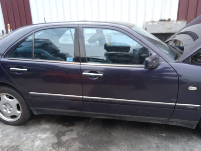 mercedes-benz clase e (w210) del año 1998