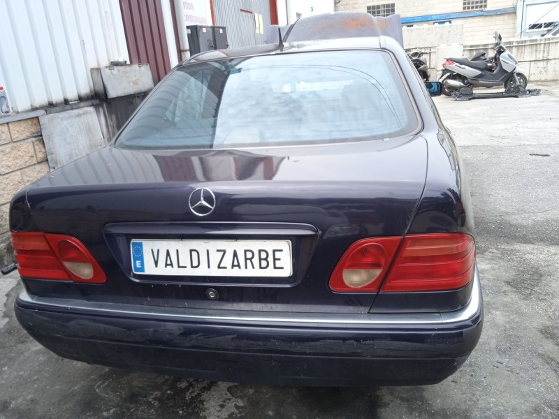 mercedes-benz clase e (w210) del año 1998