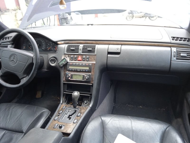 mercedes-benz clase e (w210) del año 1998