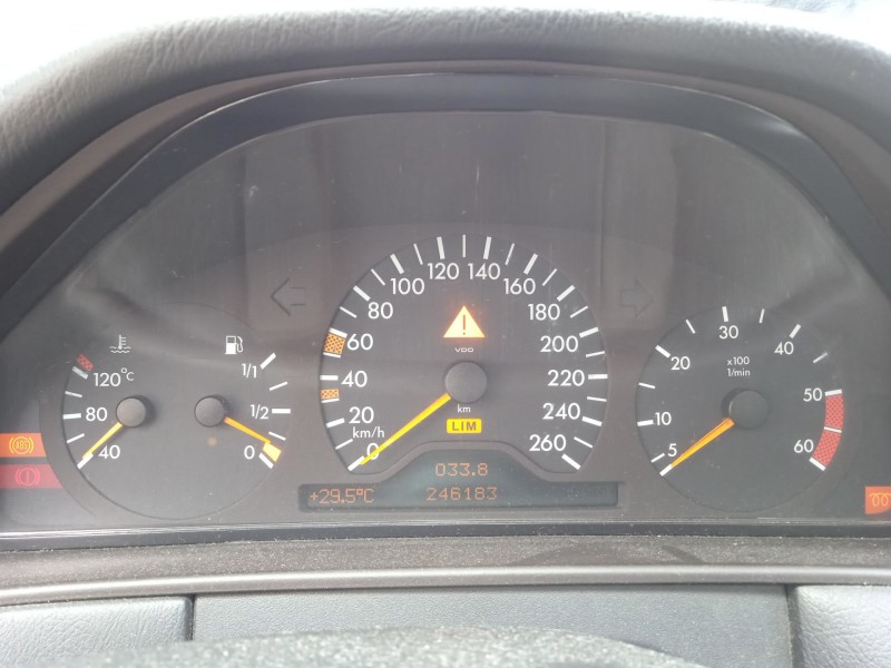 mercedes-benz clase e (w210) del año 1998