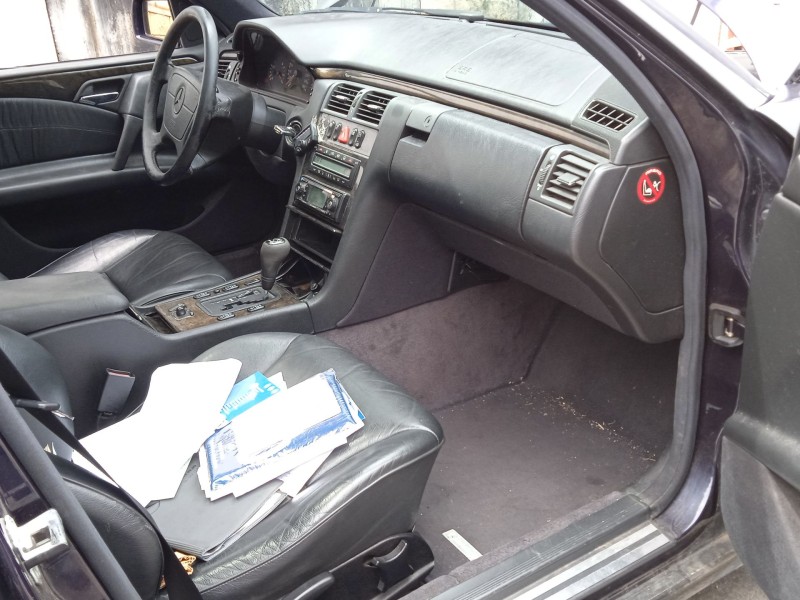 mercedes-benz clase e (w210) del año 1998