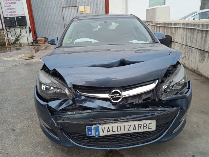 opel astra j (p10) del año 2012