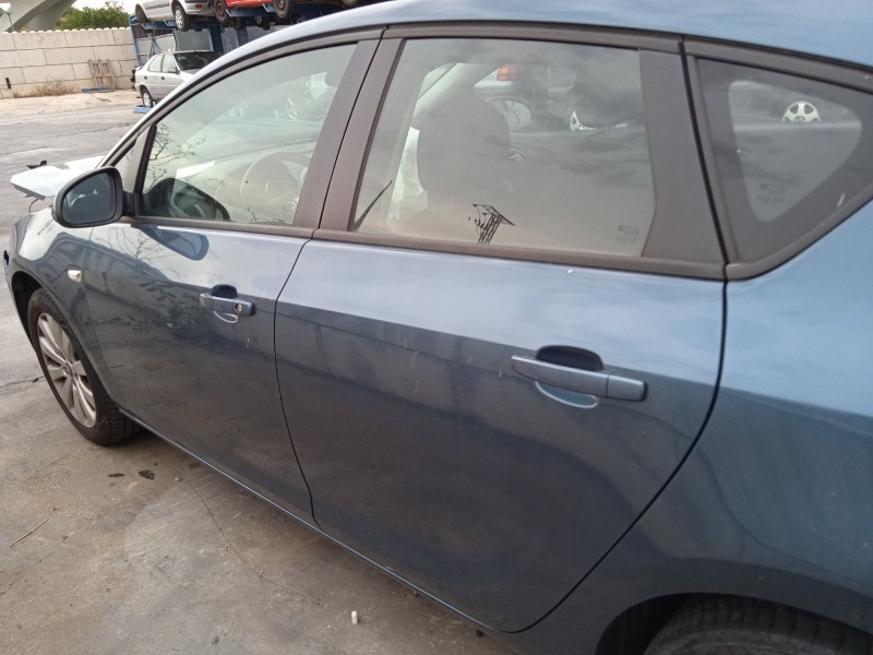 opel astra j (p10) del año 2012