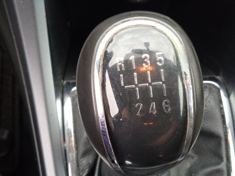 opel astra j (p10) del año 2012