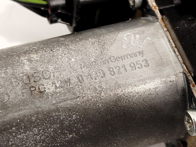 Recambio de elevalunas delantero derecho para bmw x5 (e53) 3.0 d referencia OEM IAM 8381020 67628381020 