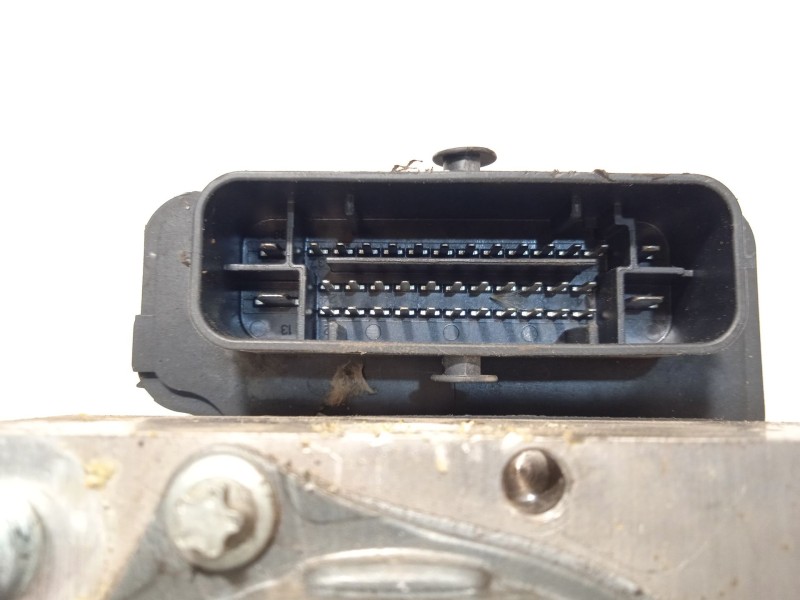 Recambio de abs para dacia duster laureate 4x2 referencia OEM IAM 476607477R 0265956403 269727