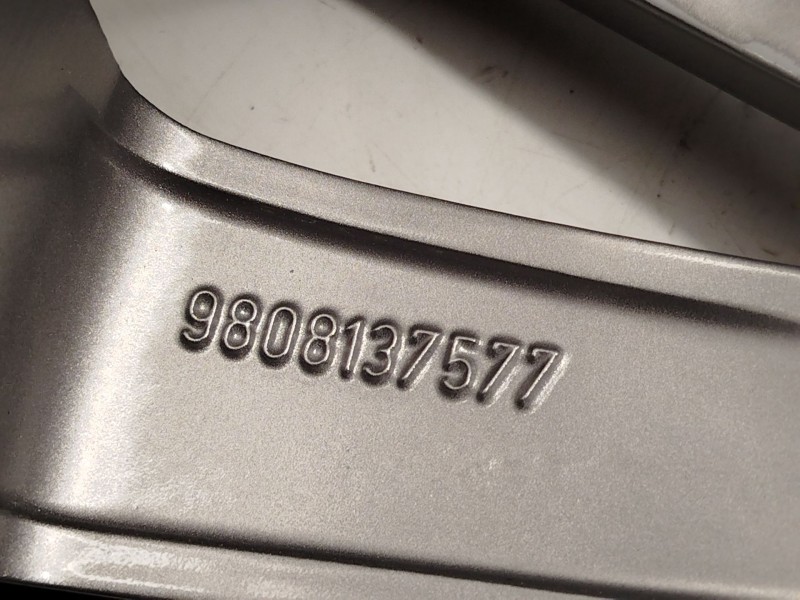 Recambio de llanta para peugeot 208 i (ca_, cc_) 1.2 vti 82 referencia OEM IAM 9808137577 98081375VX 